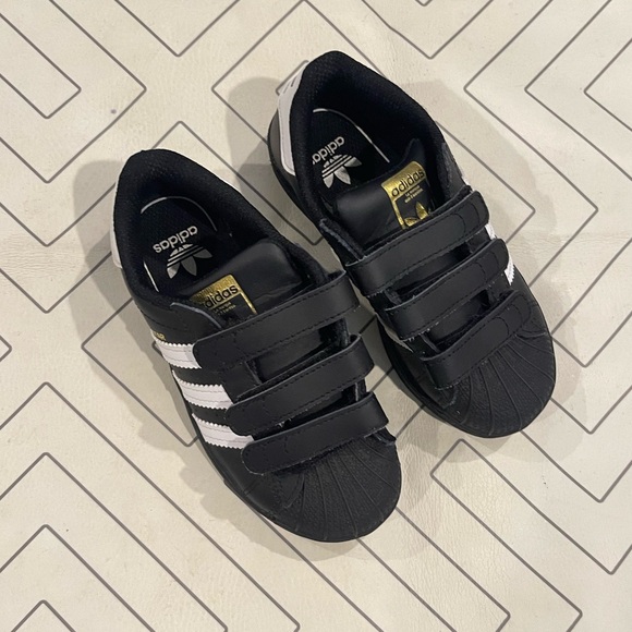 Adidas Black Superstsr Sneakers - Picture 2 of 10